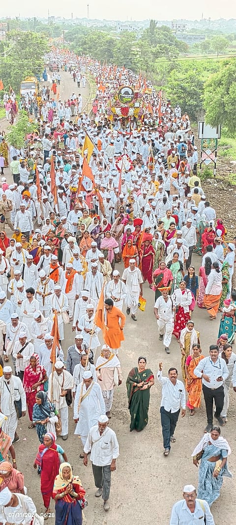 इंदापुरातून तुकोबांची पालखी सराटीकडे मार्गस्थ