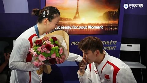 China's Huang Yaqiong gets Olympic gold medal and marriage proposal