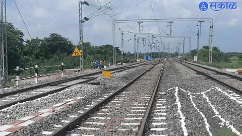 railway line between Manmad Jalgaon
