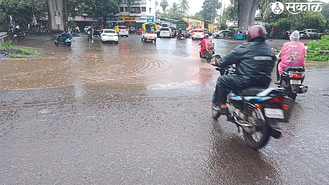 Stagnant water at Tapovan corner on Mumbai-Agra highway. Also the ponds formed due to accumulation of rain water in front of Vajreshwari Nagar on Dindori Road.