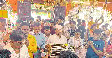 Shravan Kokan Rituals: पुराच्या वेढ्यातही नामगजर..! एक्का, सप्ता उत्सवांची रेलचेल ; काय आहेत कोकणातील धार्मिक, सांस्कृतिक परंपरा?