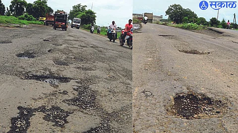 Potholes on the National Highway near Tarsod Fata.