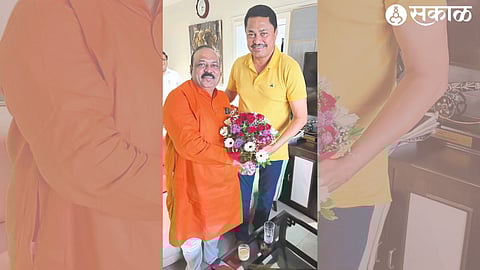 Former Bhusawal MLA Santosh Choudhary meeting Congress state president Nana Patole at his residence in Worli.