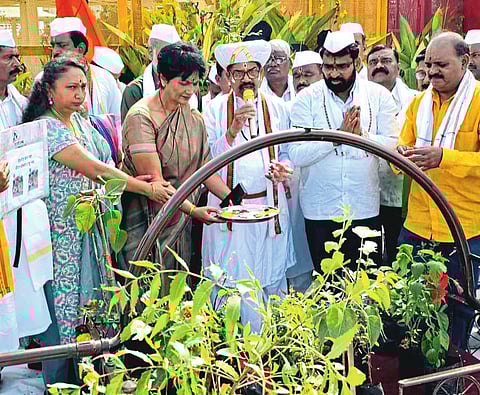 पिंपळे गुरवमध्ये वृक्षदिंडीतून
पर्यावरण, संरक्षणविषयी जागरूकता