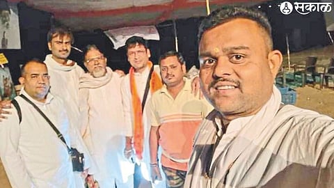 Ganesh Bharambe taking a selfie with his friends during the Northern Channel Narmada Parikrama four months ago. Neighbors Sarang Kerhalkar, Ramakant Bhalerao, Gan Singh Patil etc.