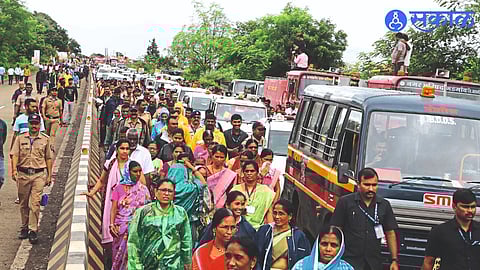 Queues of vehicles