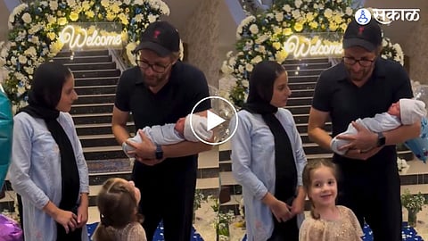 Shahid Afridi with his daughter and Grandson