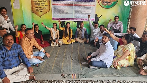 The employees and officers all went on an indefinite strike due to the ongoing strike on the second day, the citizens of Ozar city and the surrounding areas are facing problems.