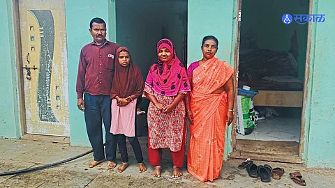 Marathwada: दोन्ही अपंग मुलींना शिकविण्याची हाकीम कुटुंबाची धडपड सुरू