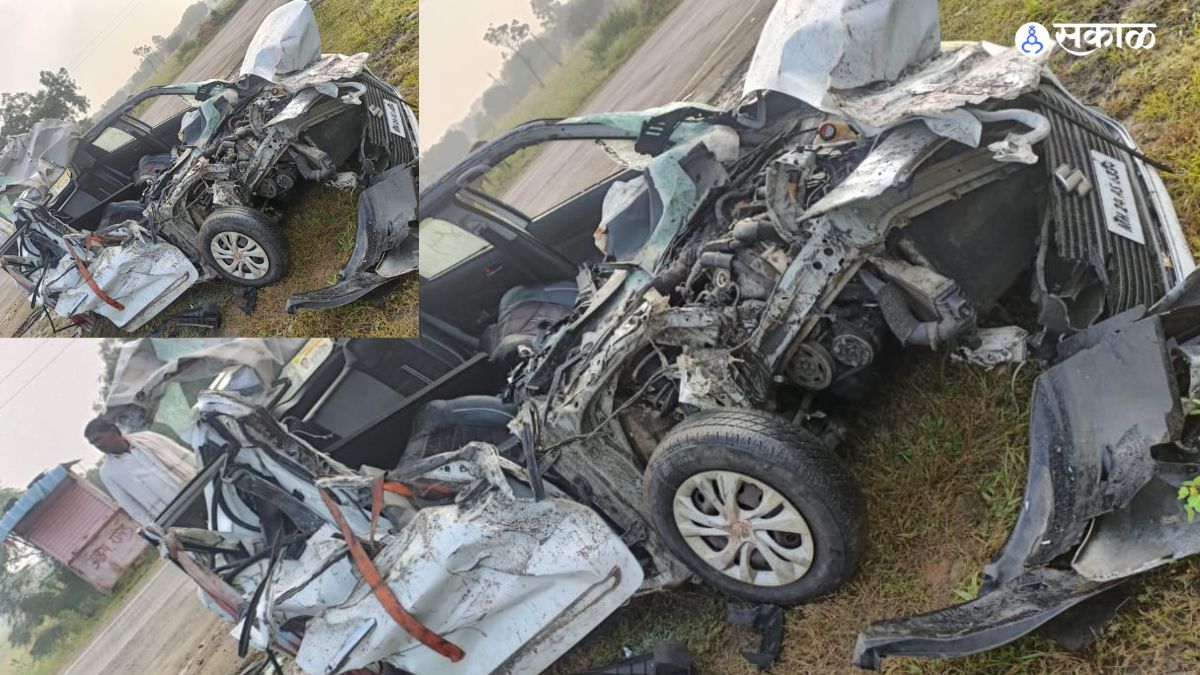 Beed accident on Ambajogai - Latur Road; Four people died on the spot