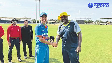 Sahil Parakh receiving the man of the match award