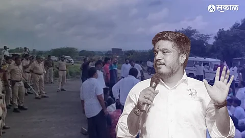 Rohit Pawar: जामखेडमध्ये राडा! रोहित पवारांना SRPF केंद्रावर अडवलं; नेमका प्रकार काय?