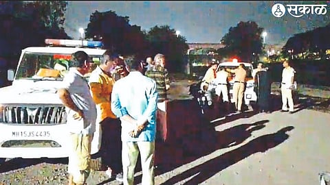 A contingent of Bhadrakali police arrived at Lakshminarayan Ghat for investigation.