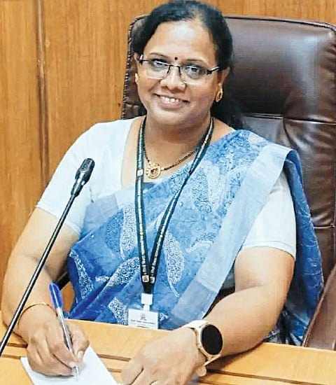 ‘टेक्नोसॅव्ही’ शिक्षणपद्धतीची ‘आनंदी’ वाटचाल