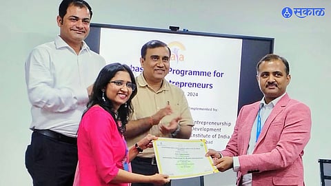 Two women in Mahad seized the opportunity to start a small industry