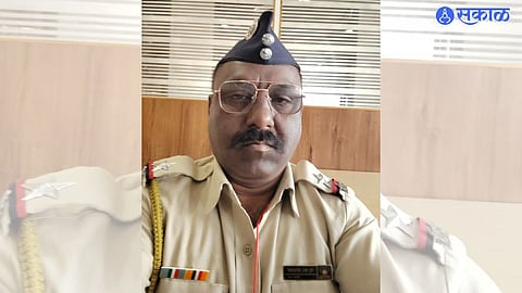 Assistant Sub-Inspector Namdev Karwabhi Sonwane in Intermediate Crime Branch