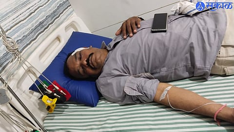 Mahesh Patil of Secret Department injured in stone pelting.