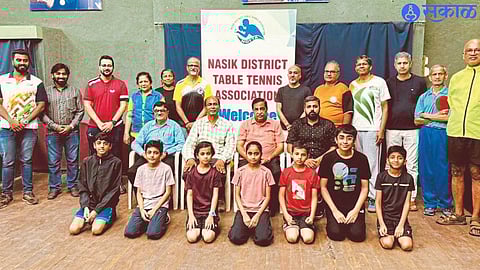 Narendra Chhajed, Shekhar Bhandari, Milind Kachole, Abhishek Chhajed, Jai Modak, Suhas Agharkar, Purushottam Aher, Dhananjay Barve etc along with the winning players.