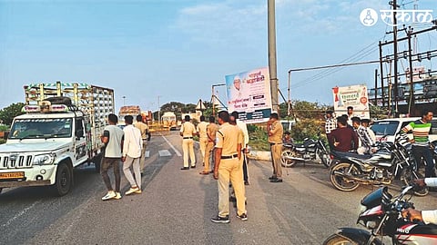 Chalisgaon Phata police team checking motorists here.
