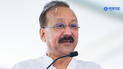 Crime branch teams investigating Baba Siddiqui's murder, uncovering new leads linking the third suspect to Pune.