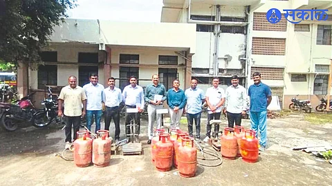 Cylinders seized in the operation conducted by the LCB team.