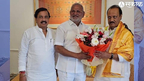 MLA Manikrao Kokate thanking Deputy Chief Minister Ajitdada after getting approval for the river linking project. Neighbor MP Sunil Tatkare.