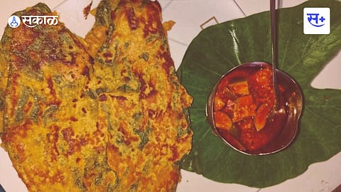 Indian food dhapate or thalipeeth