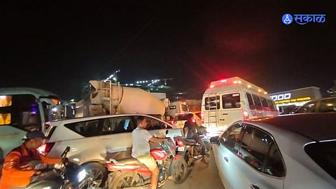 Pune Traffic: बंदी असूनही जड वाहने रस्त्यावर, वाहतूक कोंडीमुळे नागरिक हैराण