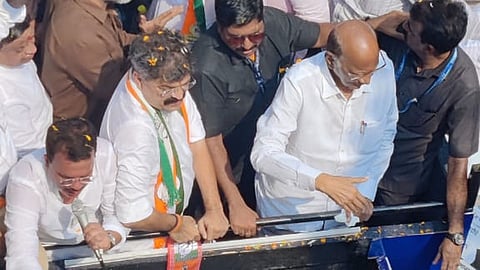 Sharad-Pawar-and-jitendra-awhad