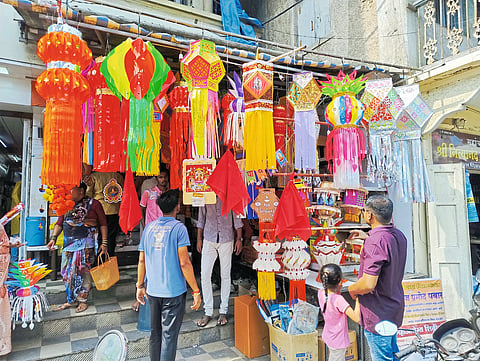 प्रकाशाच्या सणाला उधाण