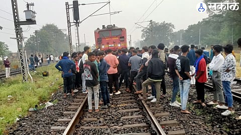 dispute between 2 groups of passengers in Rajya Rani Express