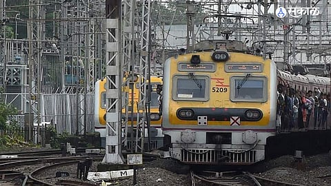 Mumbai Local News: उरण रेल्वे मार्गावरील प्रवाशांची परवड; गाड्यांची संख्या वाढविण्याची मागणी