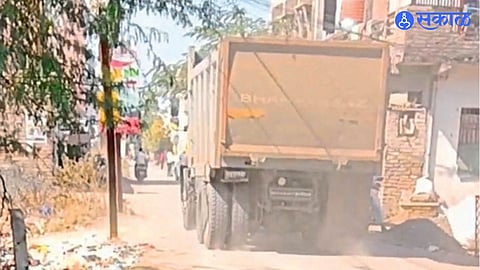 No Number Plate Highway Truck