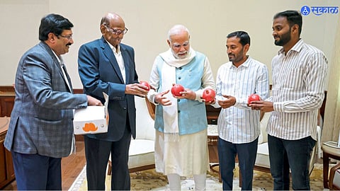 Sharad Pawar , Narendra Modi