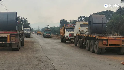 Pen-Khopoli bypass: पेण-खोपोली बायपास बनला पार्किंगचा अड्डा; आरटीओंनी दिलं आश्वासन