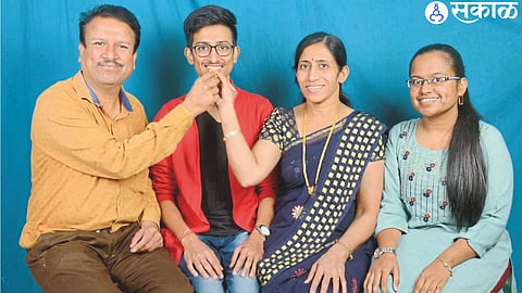 2021 Prasanna Kumar's parents congratulate him for passing CA exam