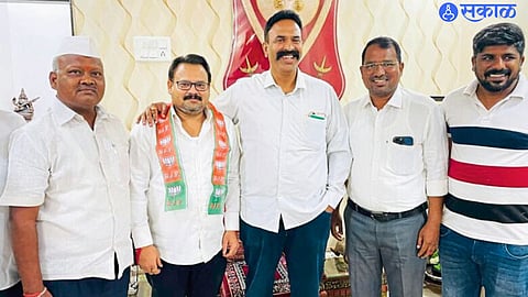 Pramod Khalate joins BJP