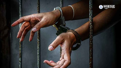 International gang members arrested after a ₹1.10 crore fraud case was exposed by the police."