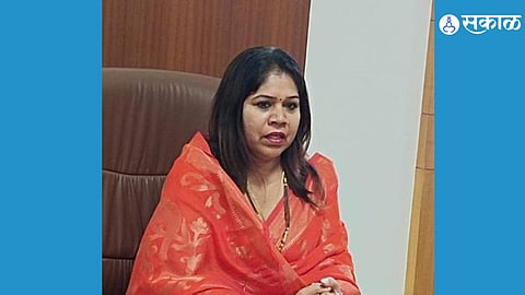 Kanchan Salunkhe announcing her hunger strike protest demanding Shivendra Rajen as Sattara's Guardian Minister.