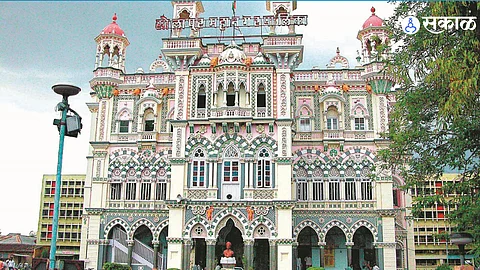 Development plans for Jule and Vidi housing projects in Solapur have been halted due to objections raised by the ruling party.