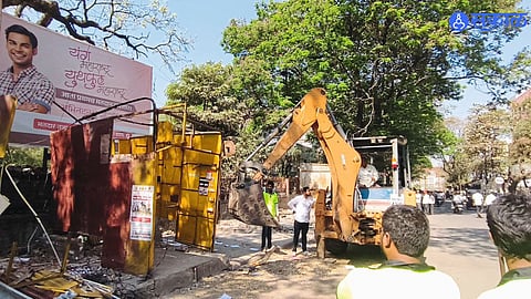 14 illegal shacks removed from the District Council entrance following the High Court’s ruling.