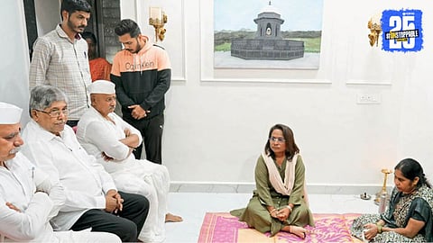 Chandrakant Patil visits Sant Tukaram Maharaj’s 11th descendant