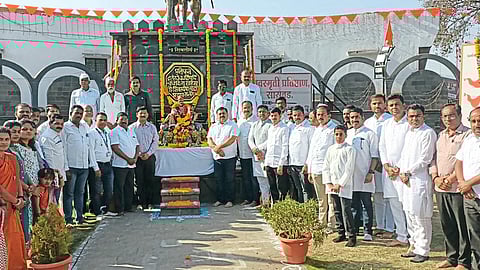 सासवडच्या शिवतीर्थावर विविध उपक्रम