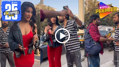 Fan Misbehave With Poonam Pandey