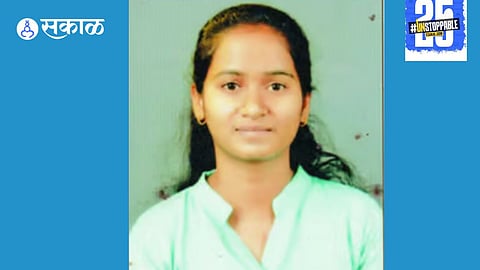 Anisha Madne, the daughter of a garage owner from Sanjaynagar, proudly becomes an officer, marking the beginning of her professional journey."