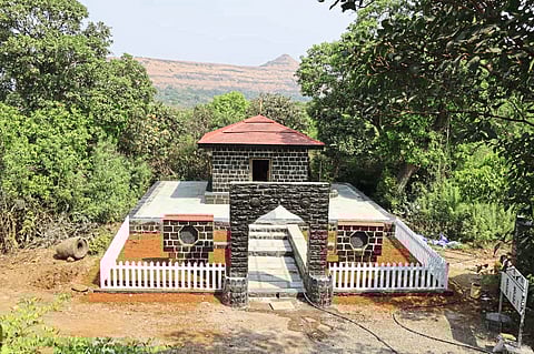 विसापूर गडाच्या पायथ्याशी
साकारले बजरंगबलीचे मंदिर