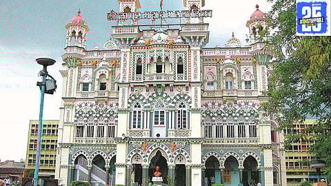 Solapur Municipal Corporation’s initiative to install 3,000 dustbins aims to enhance waste management and cleanliness across the city.