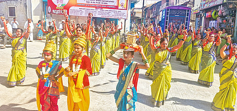 कडूस येथे कायदेविषयक मार्गदर्शन