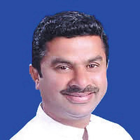 करवाढीवरून आक्रोश