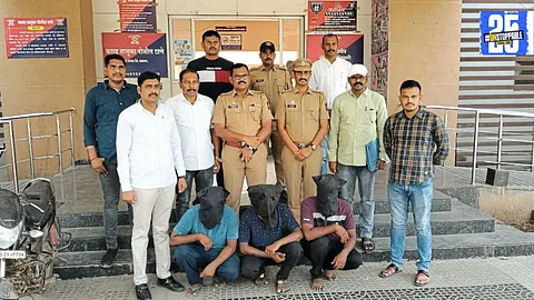 Karad Police arrest three individuals, including two repeat offenders, in the Vathar Petrol Pump robbery case."
